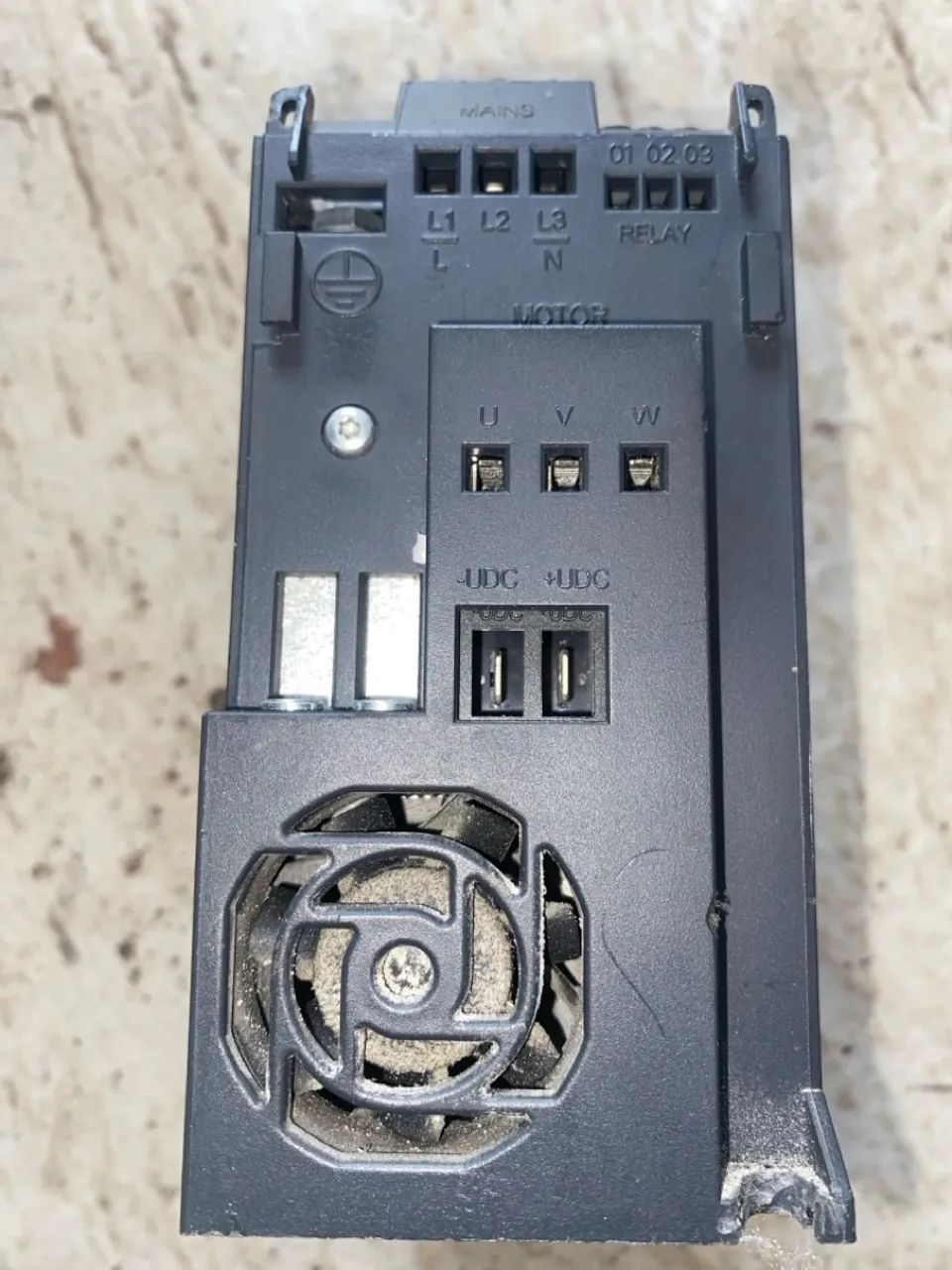 Inversor de frequência FC 051 PK75 T4E 20 H  Danfos 380 Volts 