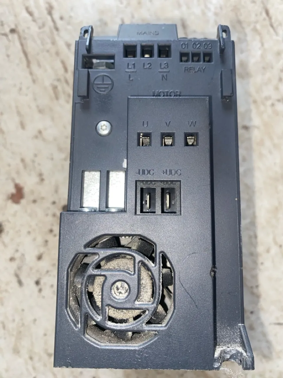 Inversor de frequência FC 051 PK75 T4E 20 H Danfos 380 Volts