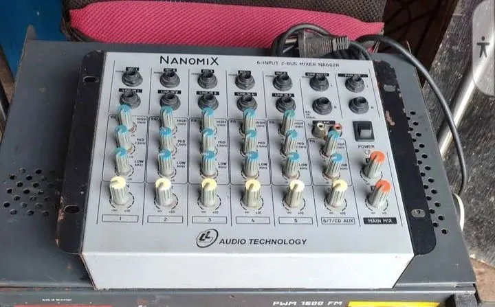 Mesa de Som 6 Canais Nanomix NA6028