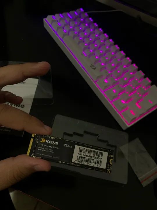 SSD KBM! Gaming, 256GB, M.2 NVMe, PCIe, Leitura 1800 MB/s, Gravação 1300 MB/s, Preto