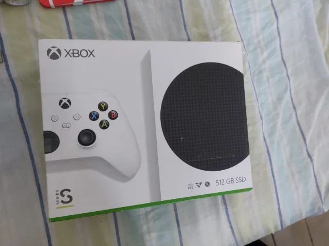 Xbox Series S + 9 Jogos + Kit Pilha