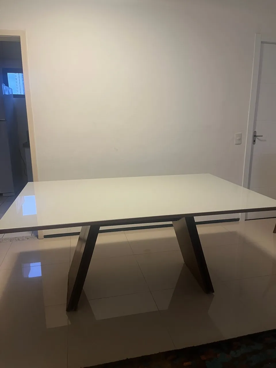 MESA POR DULCE HOLANDA EM EXCELENTE ESTADO