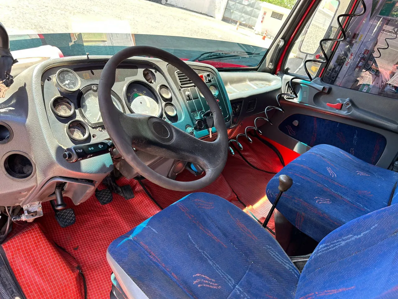 MERCEDES L1318 VALOR NEGOCIÁVEL 