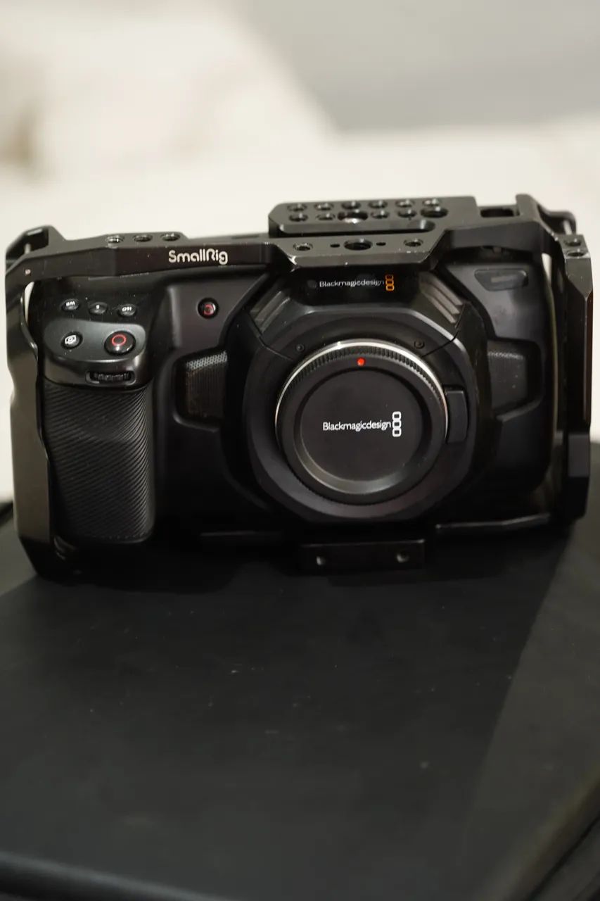 blackmagic pocket 4k + cage smallrig