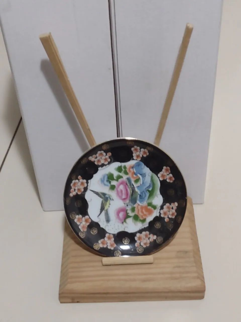 Antigo pires de porcelana chinesa 