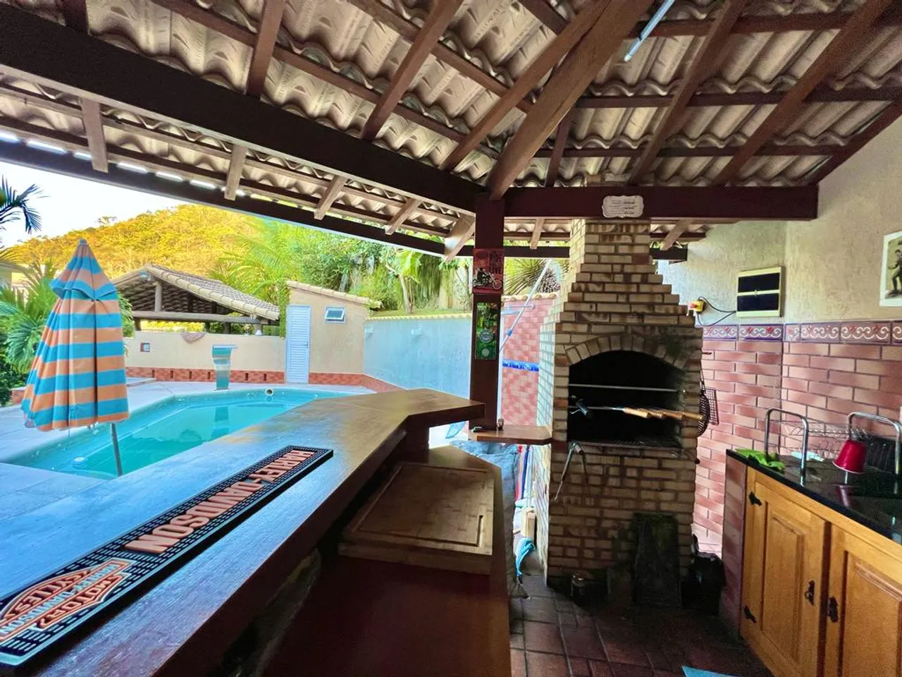 Linda casa para aluguel com 250m2, 4 quartos, piscina no Recreio bandeirantes-rj