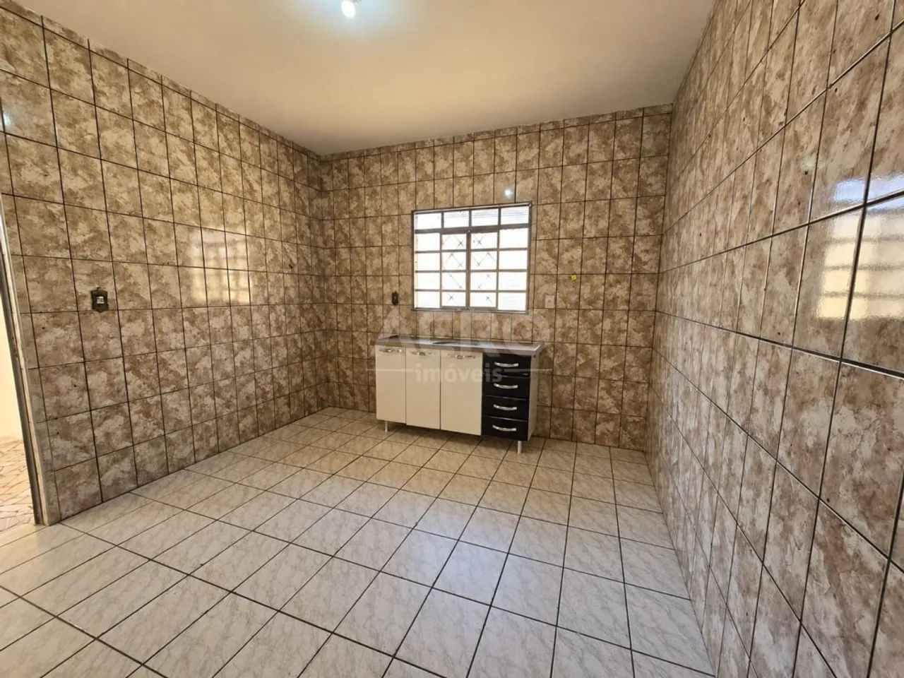 Casa de laje com 3 dormitórios sendo uma suíte - Foto 4