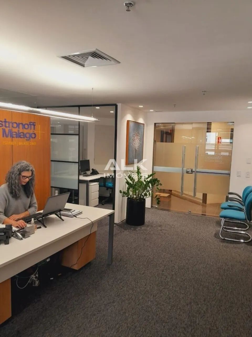 Sala Comercial para alugar, 98m² - Itaim Bibi