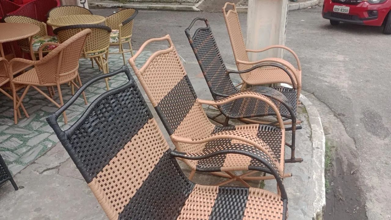 Cadeira De Balanço Descanso Reforçada