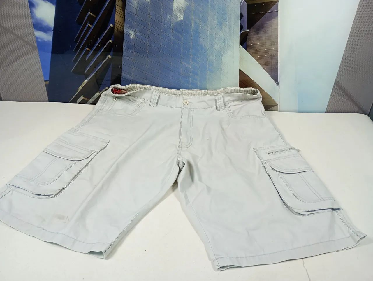 Bermudas Grandes (Cintura 49cm E 62cm) - Usadas - Foto 2