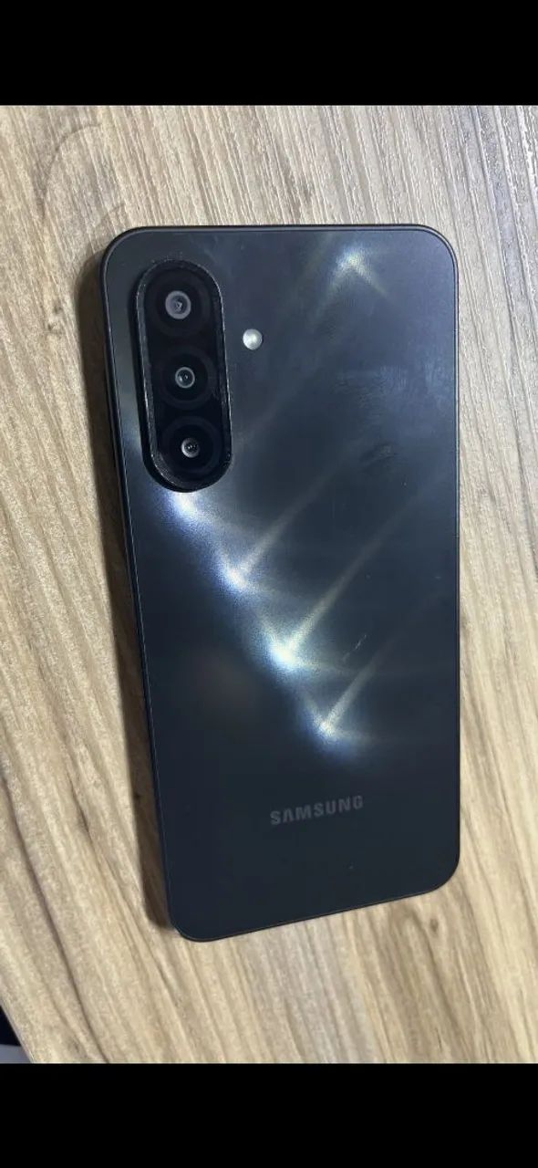 Samsung A17 com caixa, 1 mes de comprado - Foto 5