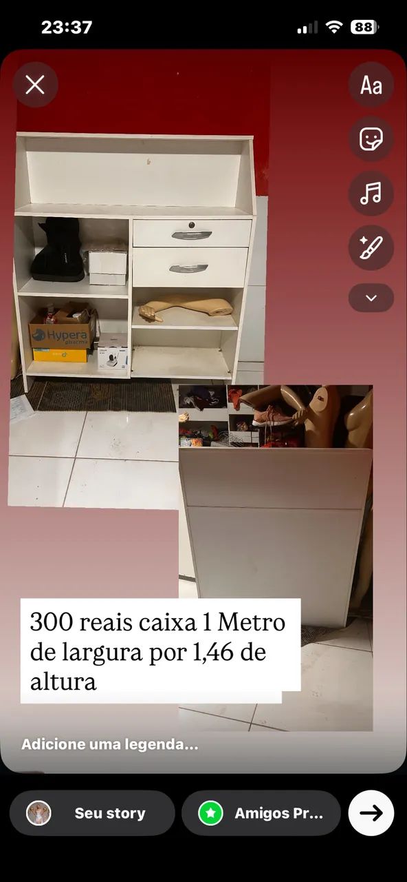 Vários balcão e caixa de loja