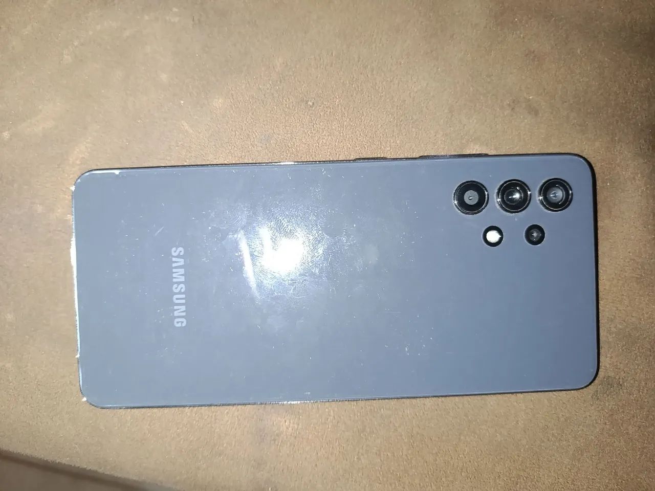 Galaxy a32 com a tela quebrada de resto tudo zero 