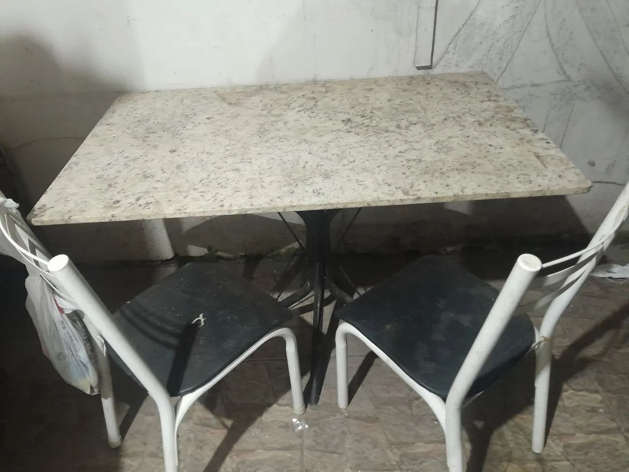 Mesa de mármore granito