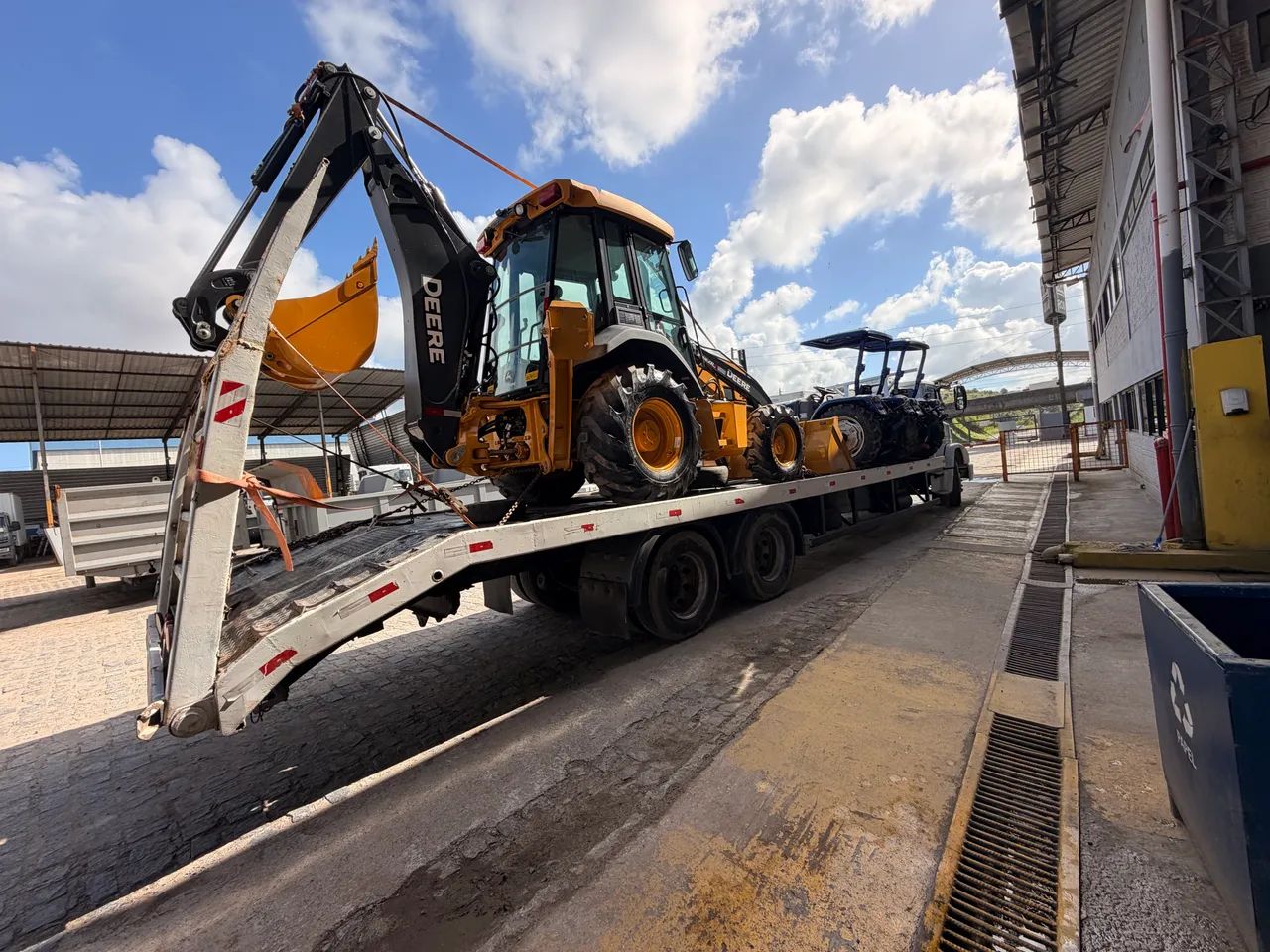 1620 com plataforma fixa 11mts