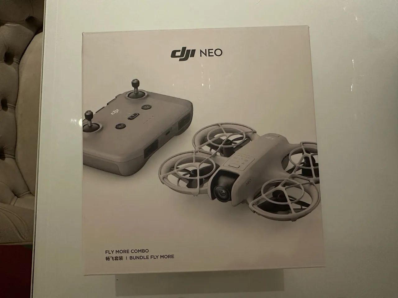Drone DJI Neo Combo Fly More, apenas 2h45mim de voo