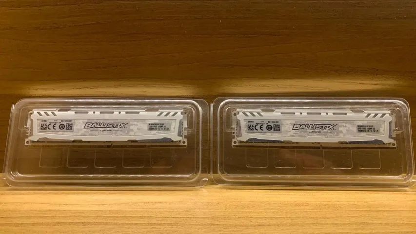 Memórias RAM 4GB 2400MHZ