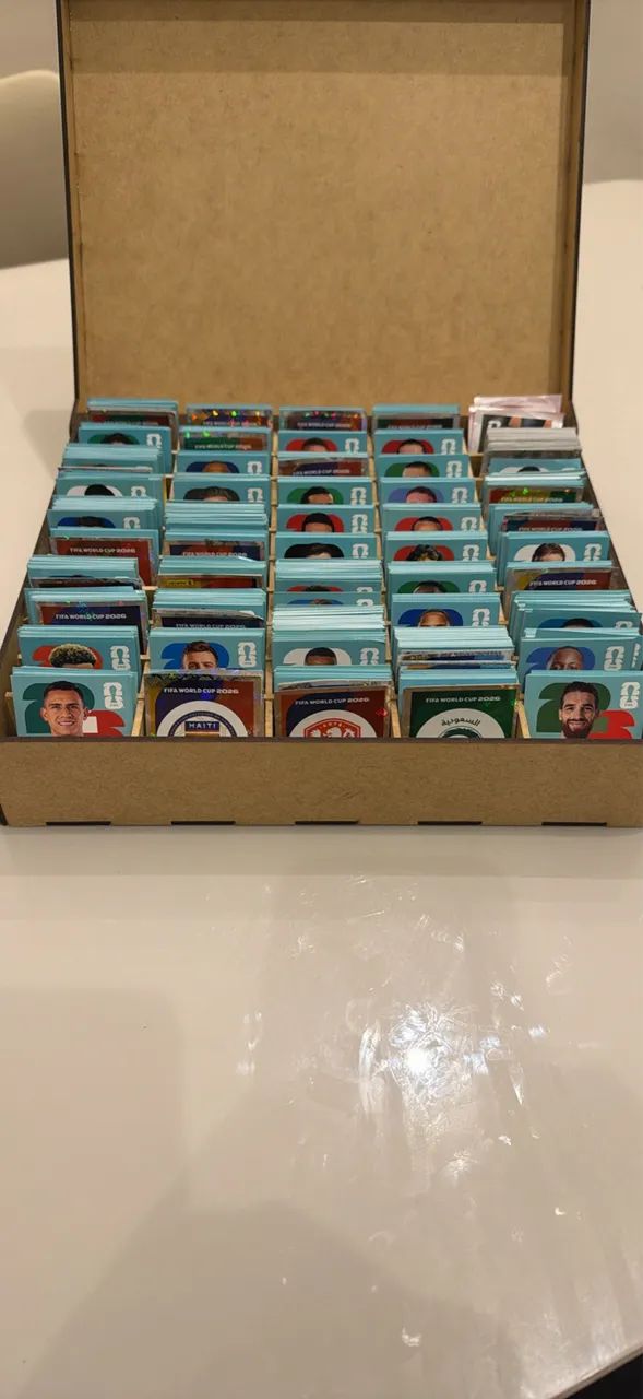 Vendo mais de 1000 figurinhas copa - Foto 3