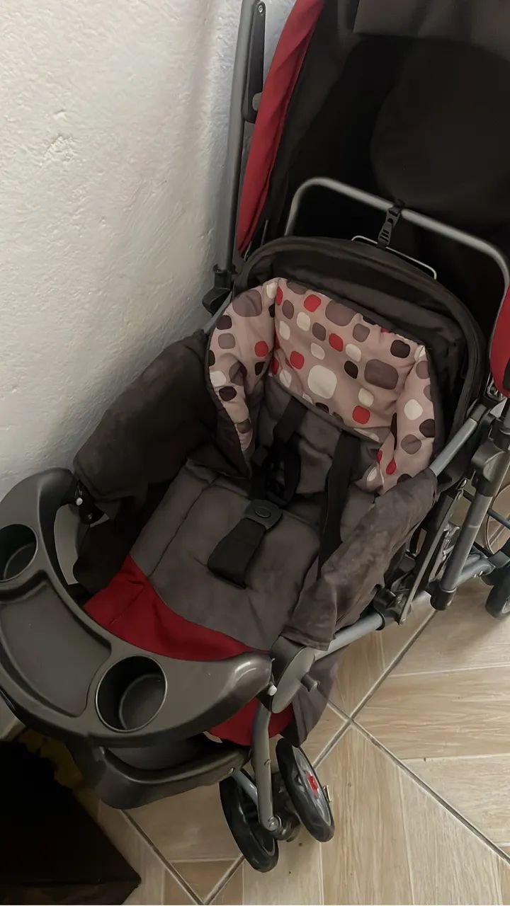 Carrinho de bebê cosco