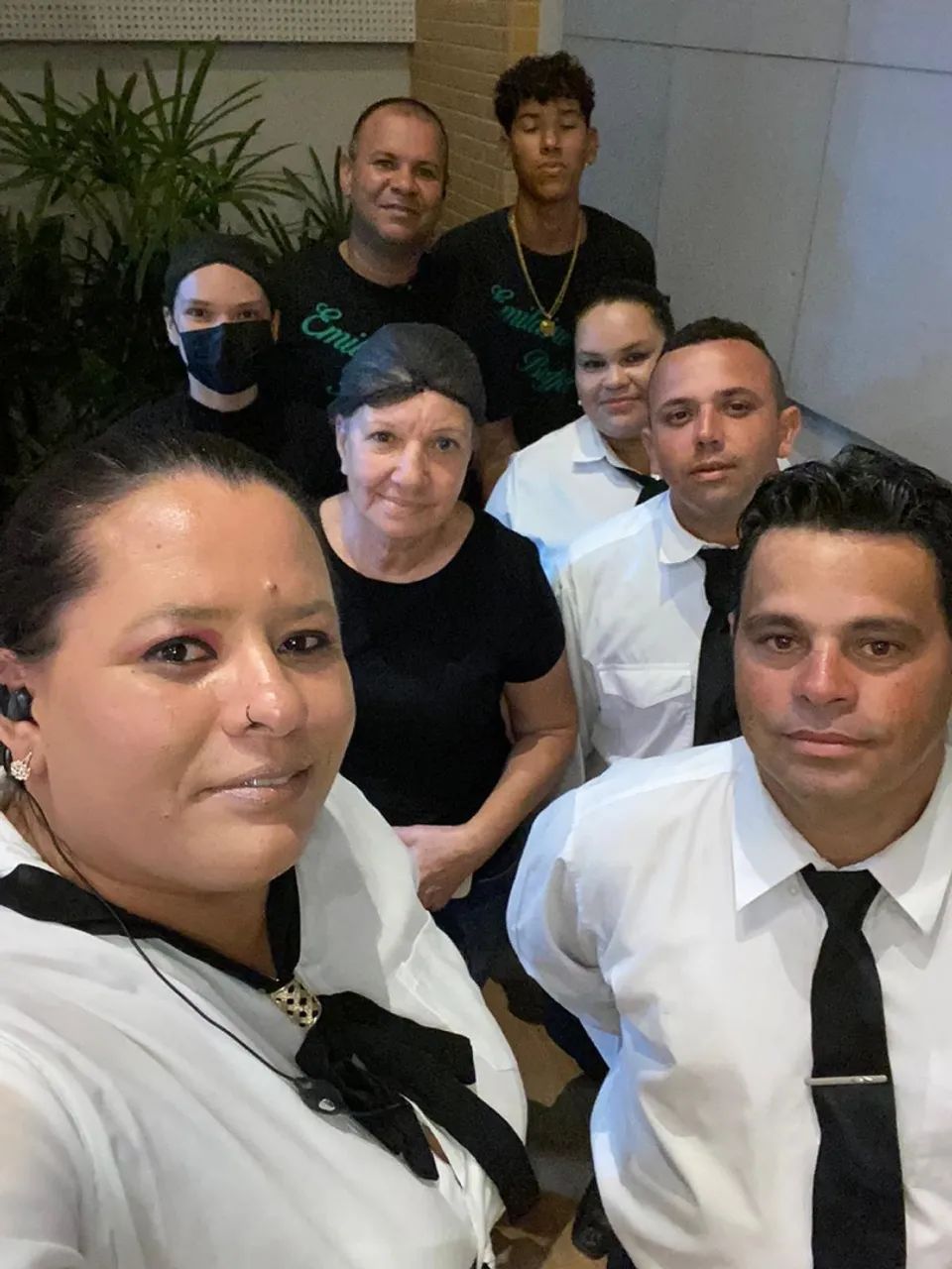 Serviço de garçom para seu evento equipe de profissionais  - Foto 5