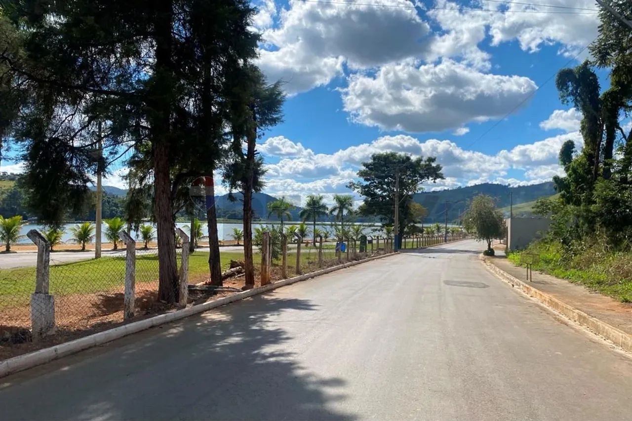 Terreno Comercial à Venda em Capitólio, MG