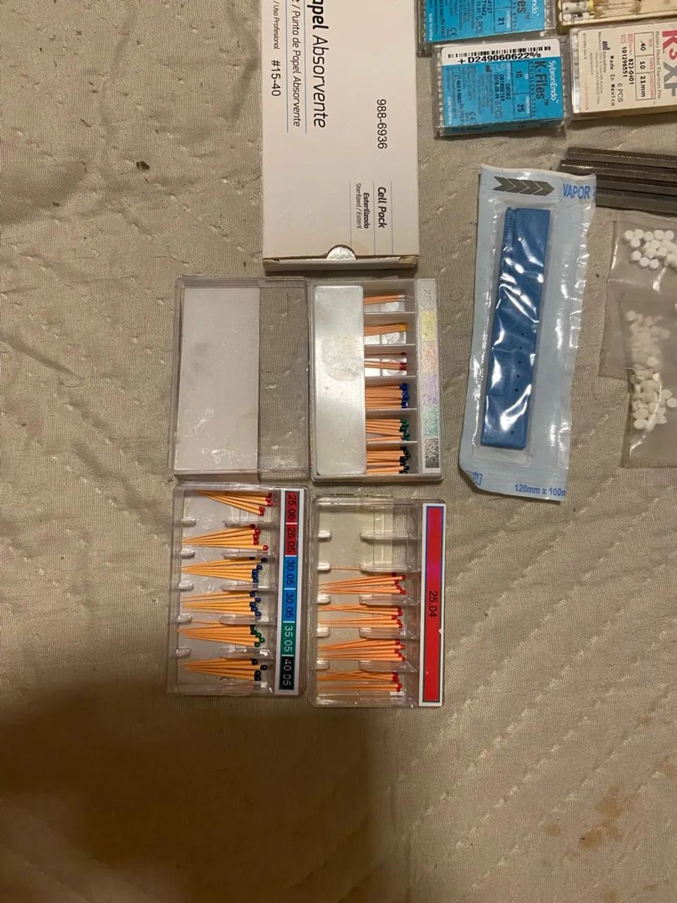 kit completo de endodontia. Itens variados.
