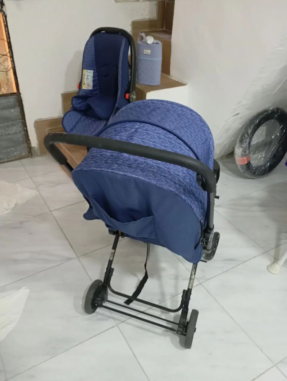  carrinho de bebê em perfeito estado - Foto 3