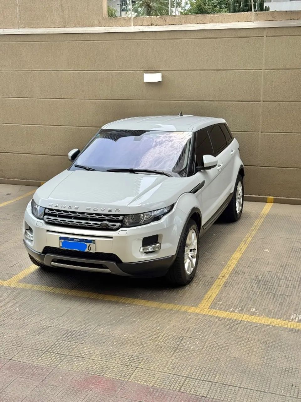 Land Rover Range Rover Evoque Pure 2.0 Aut. 5P 2014