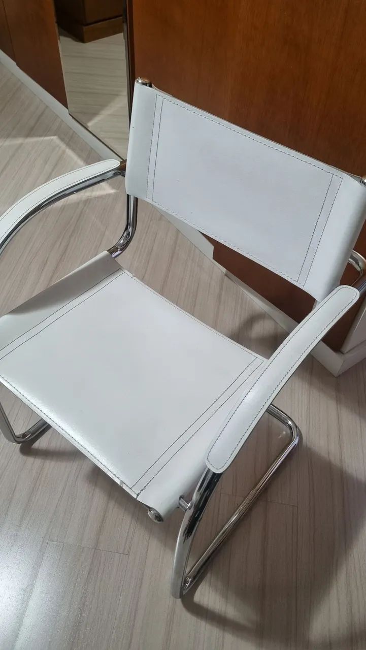 Cadeira Design - em Couro - Preço Desapego - Foto 3