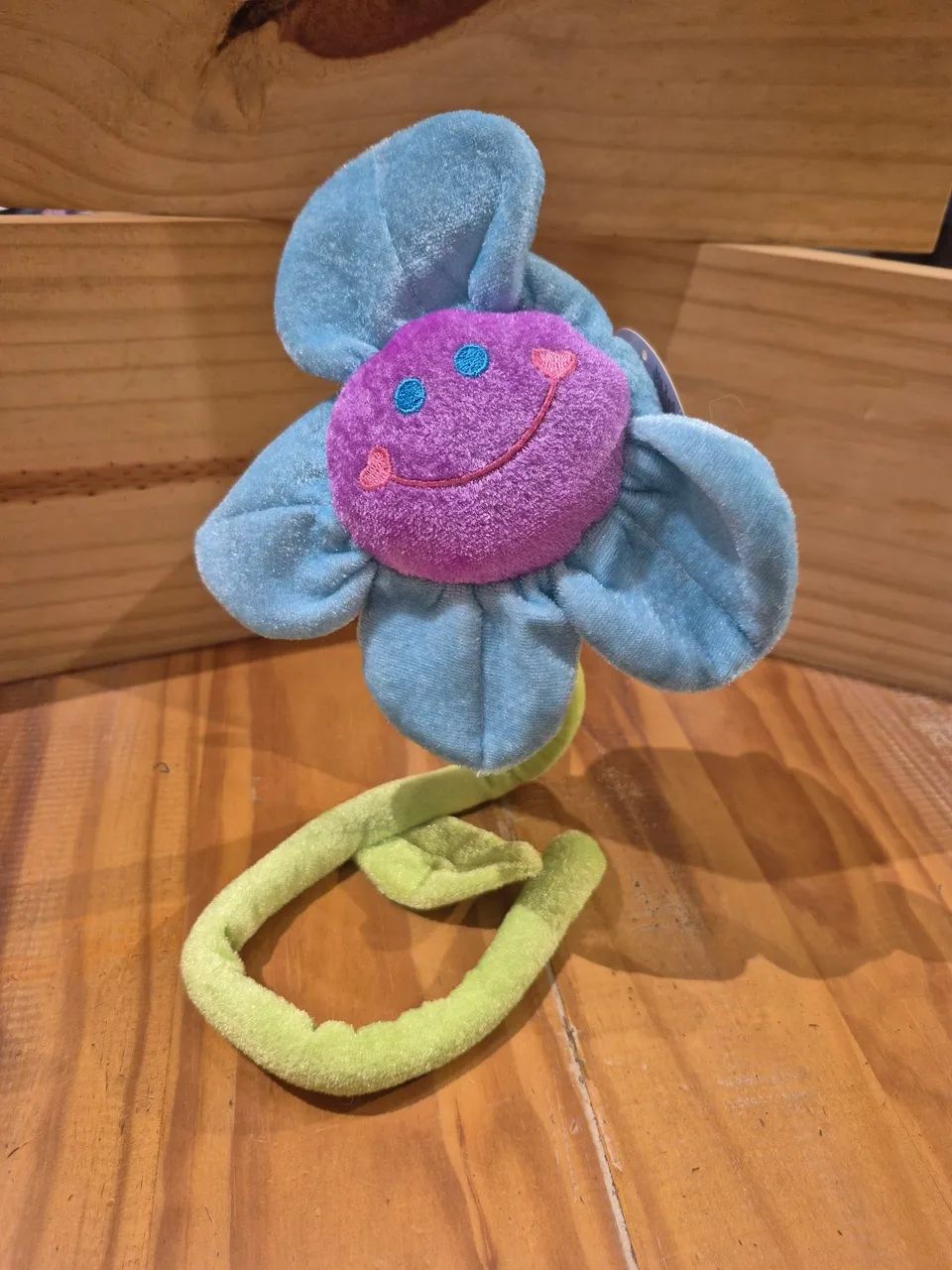 Brinquedo Flor de Pelúcia com Haste flexível - Foto 3