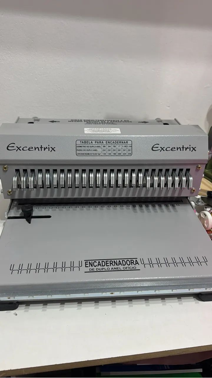 Encadernadora excentrix 