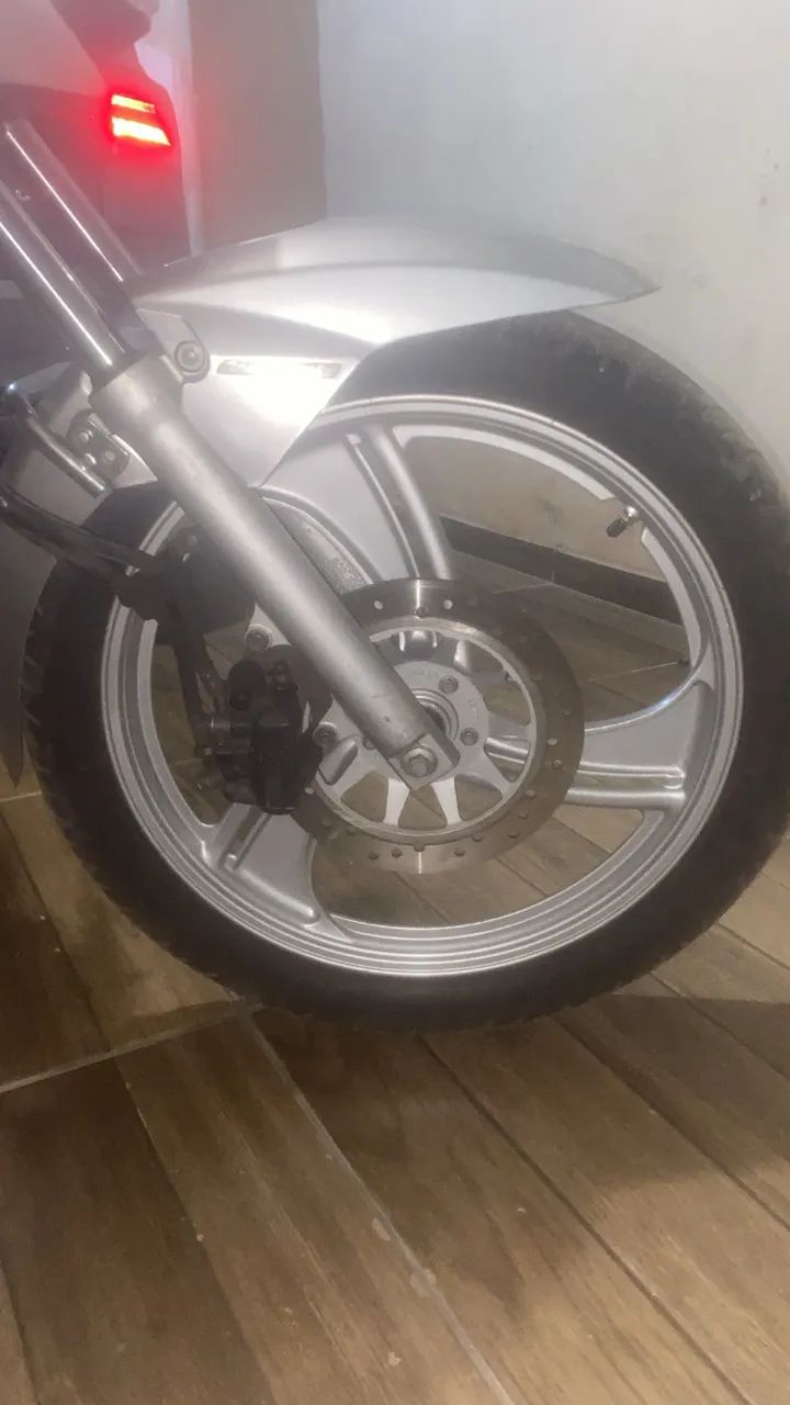 Vendo Roda Daelim - Foto 2