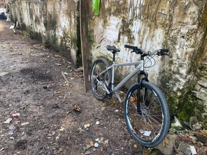 Bicicleta nova em folha  - Foto 3