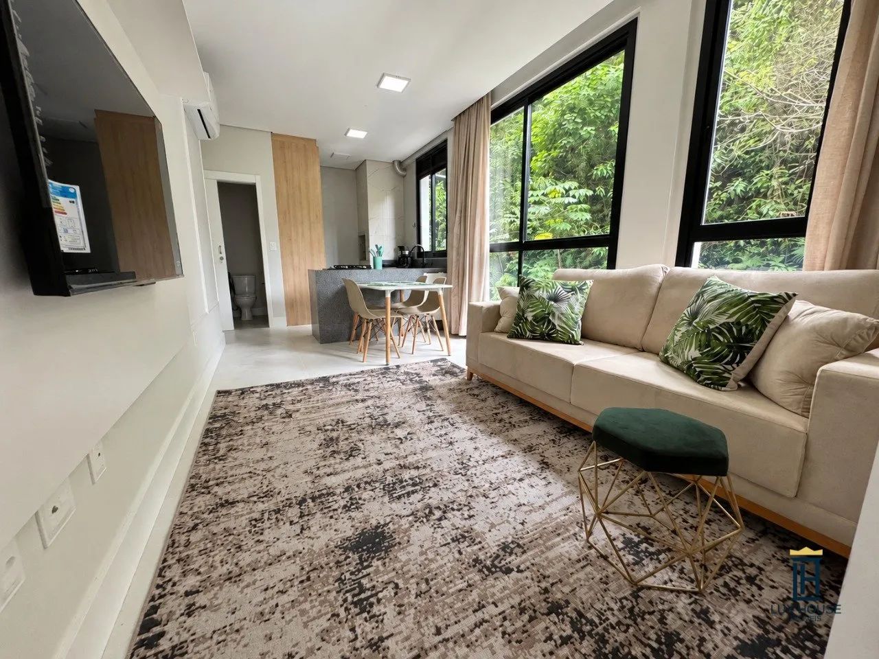 Apartamento em Canasjurê