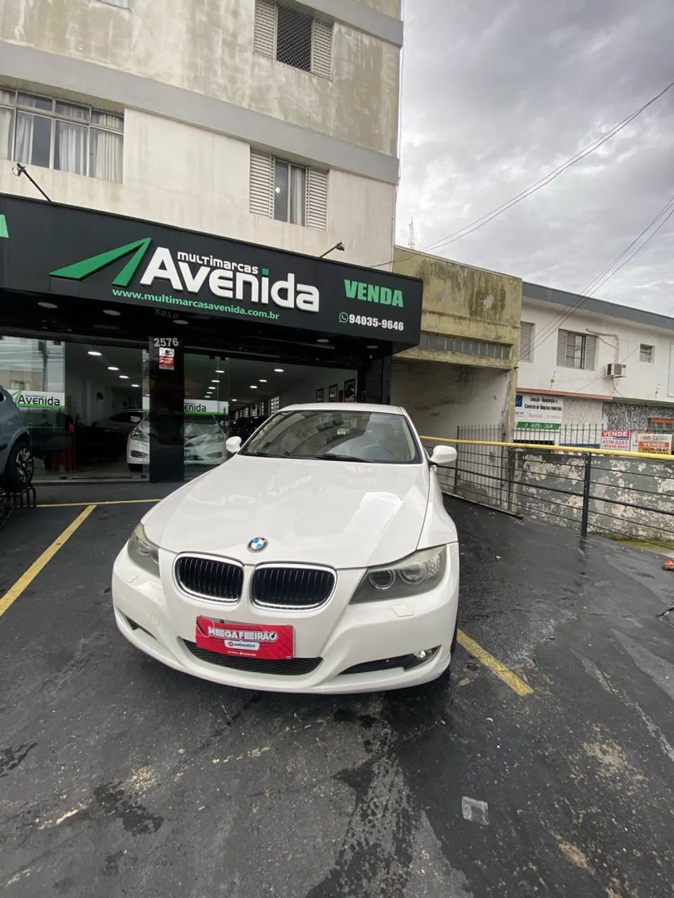 BMW 320I 320i 2011