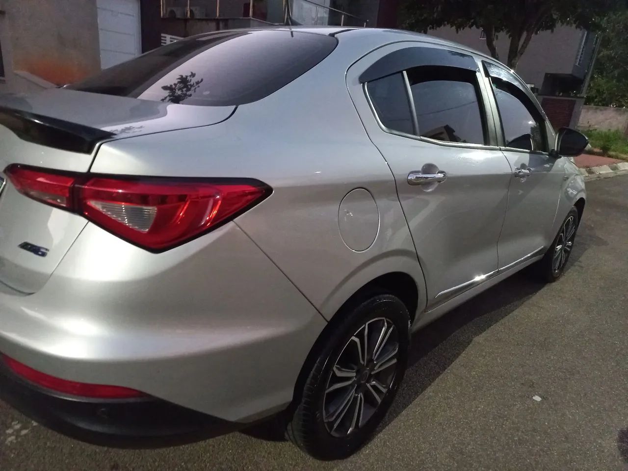 Fiat Cronos Precision 1.8 16V Flex Aut. 2019 - Foto 5