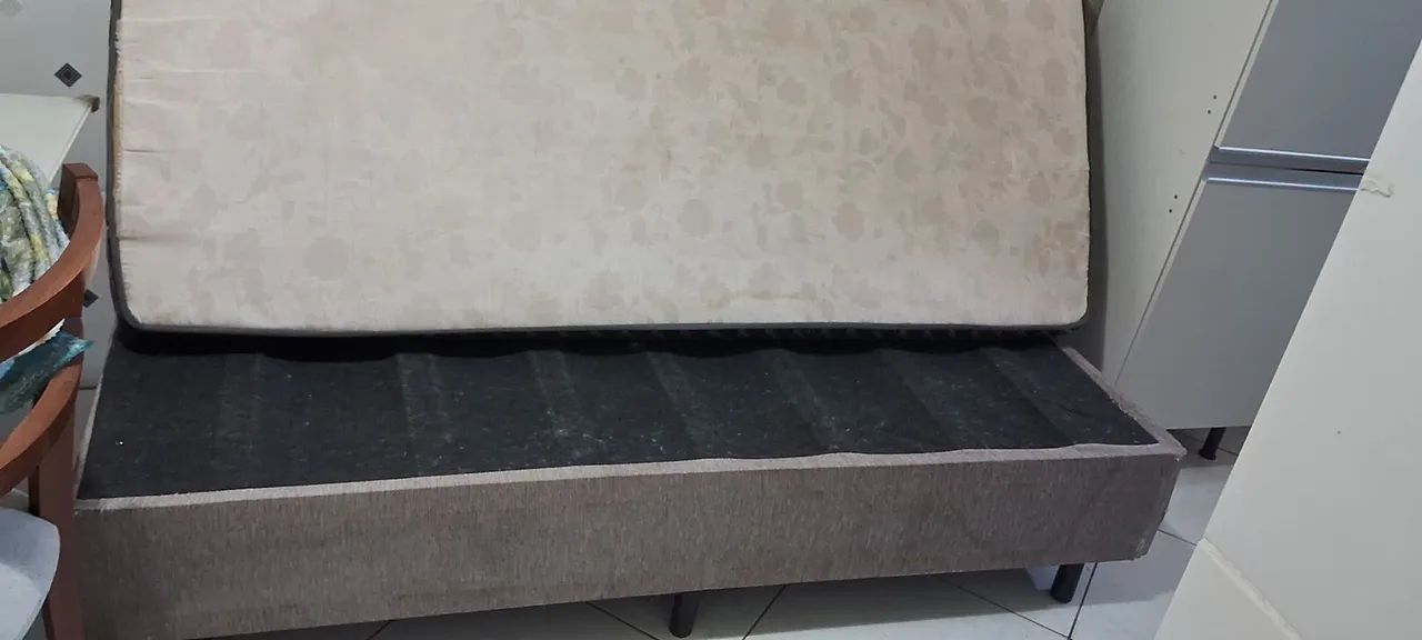 Vendo Cama box de solteiro  - Foto 3