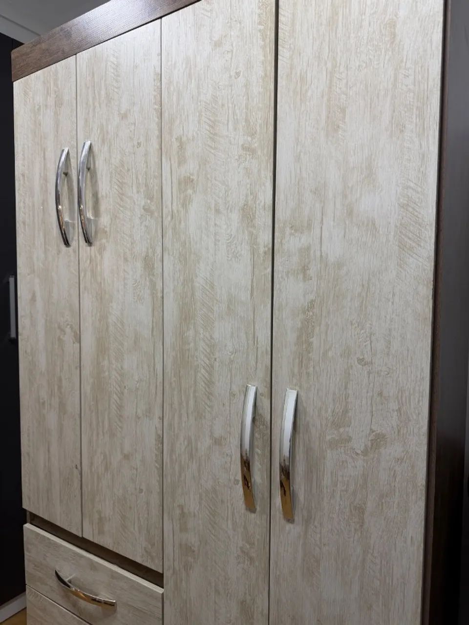 Vendo guarda-roupa em bom estado! - Foto 2