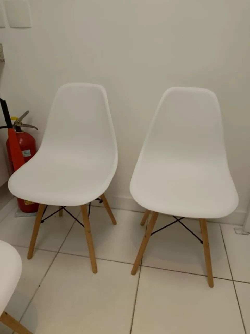 KIT de Cadeiras Easy Wood branca - Foto 4
