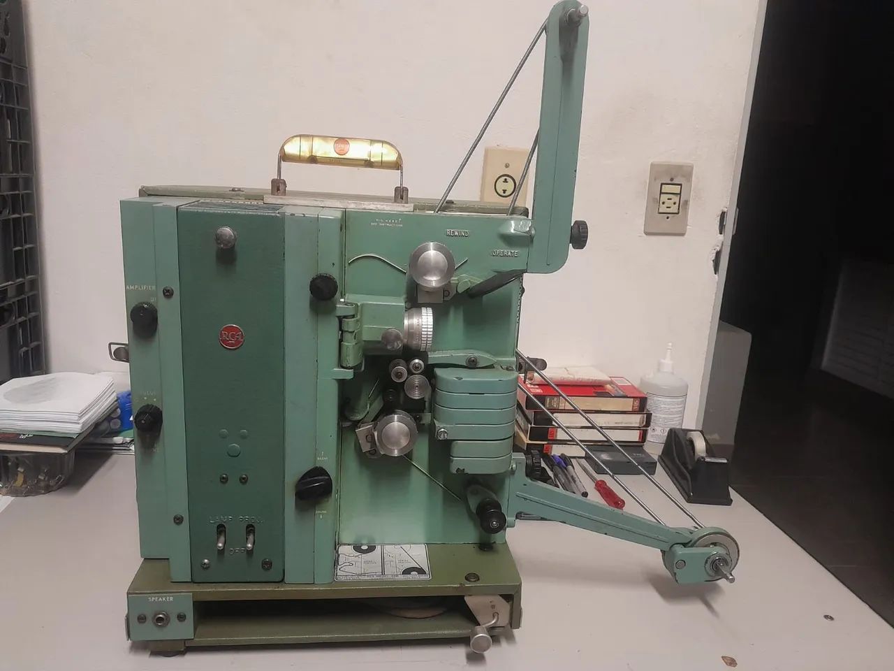 PROJETOR 16MM PELICULA 1949 RCA FUNCIONANDO 