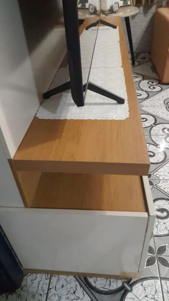 Vendo Estante/ com painel  - Foto 2