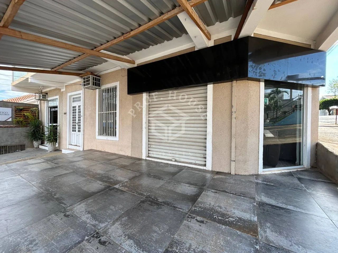 Sobrado Comercial e Residencial na Avenida Laranjeiras em Limeira-SP - Foto 2