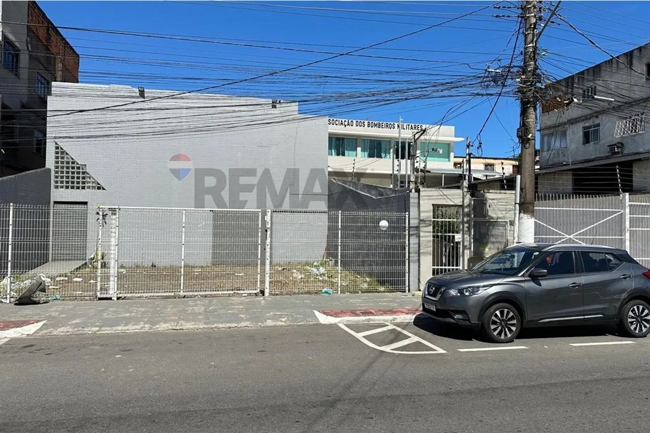 Excelente Casa Comercial na Ilha de Santa Maria