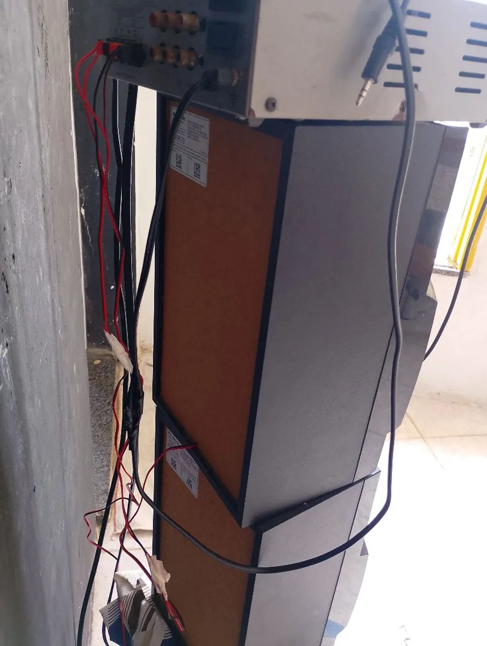 Amplificador de som com duas caixas  - Foto 2