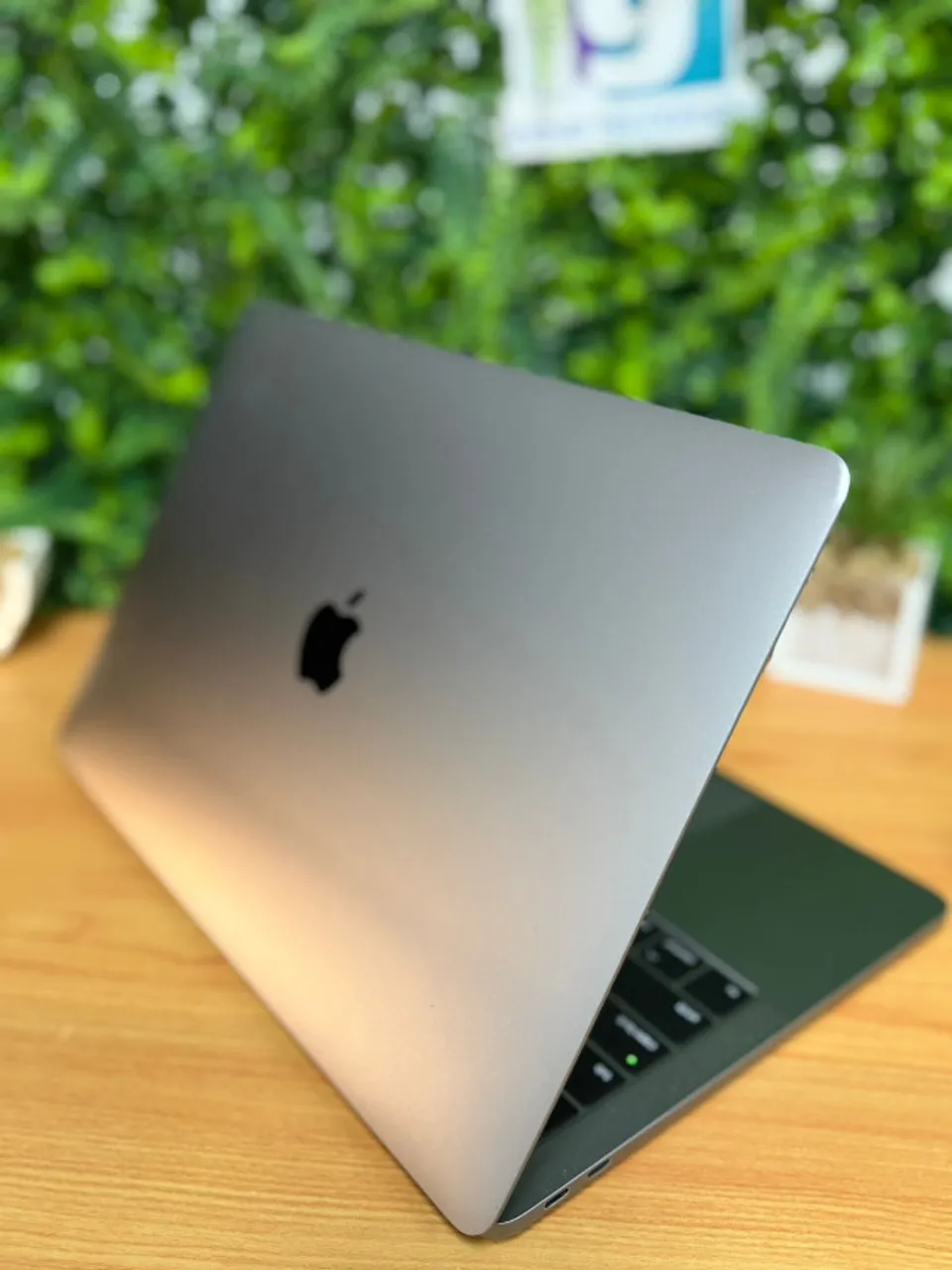 MacBook Pro 15 polegadas 2017 16GB RAM / 512GB SSD Radeon Pro 560
