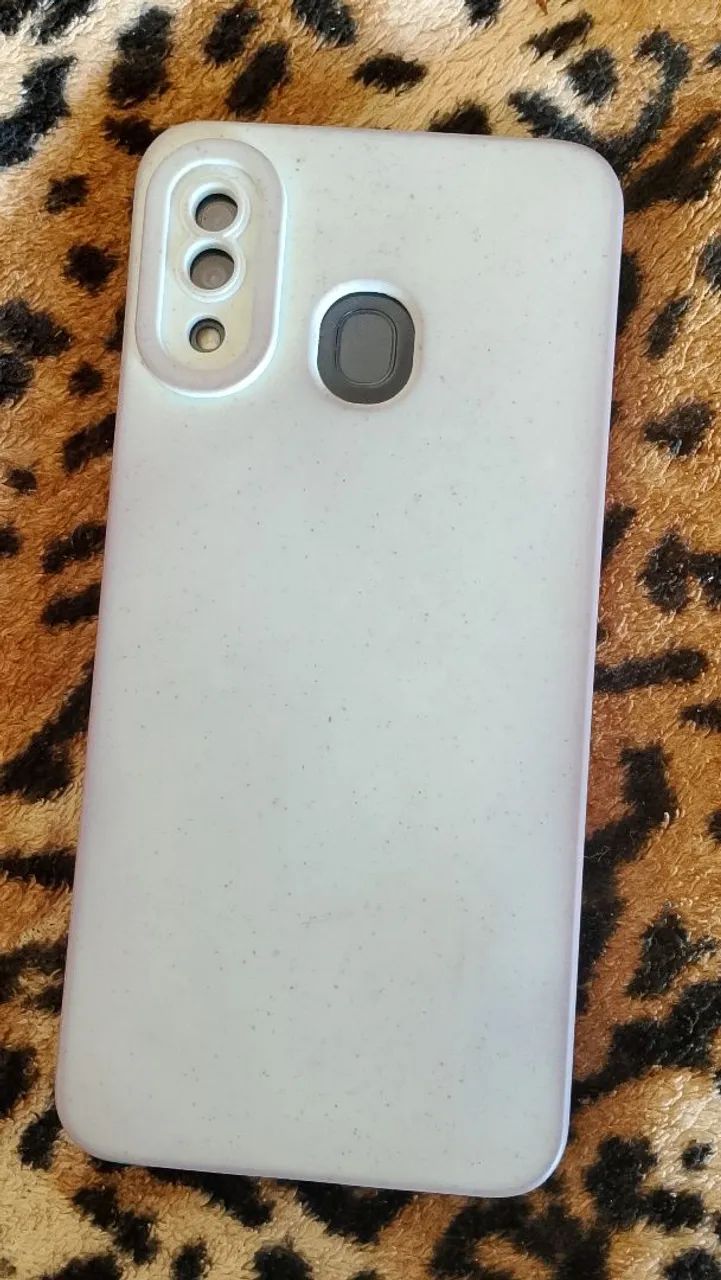 Celular A20 pra retirada de peças ou concerto..