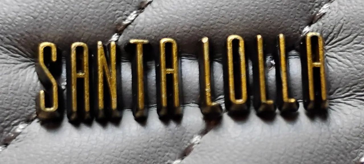 BOLSINHA COM ALÇA CINZA ÓTIMA PRA BALADA CINZA SANTA LOLLA ORIGINAL  - Foto 4