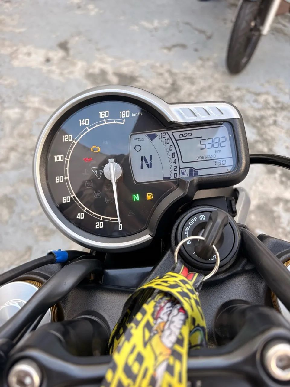 Triumph Speed 400 2026 - Foto 4