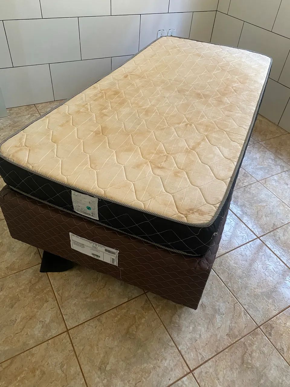 Cama de solteiro 