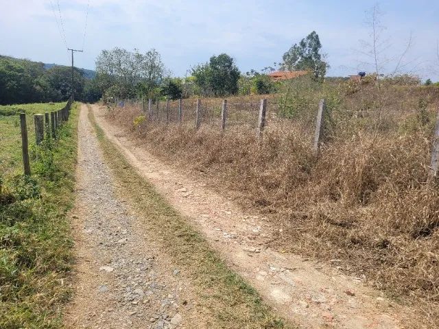 Terreno com 1.600 metros